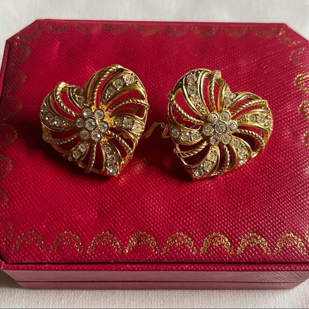 Vintage Avon Gold Tone and Rhinestone Heart Earrings